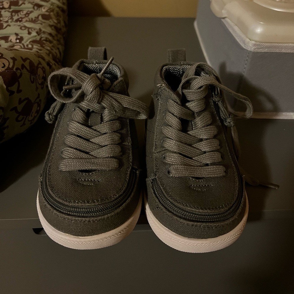 Billy’s High top Grey Zip on sneakers size 6 extra wide